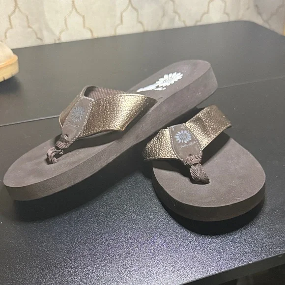Yellow Box Brown and Gold Sandals - Picture 2 of 3